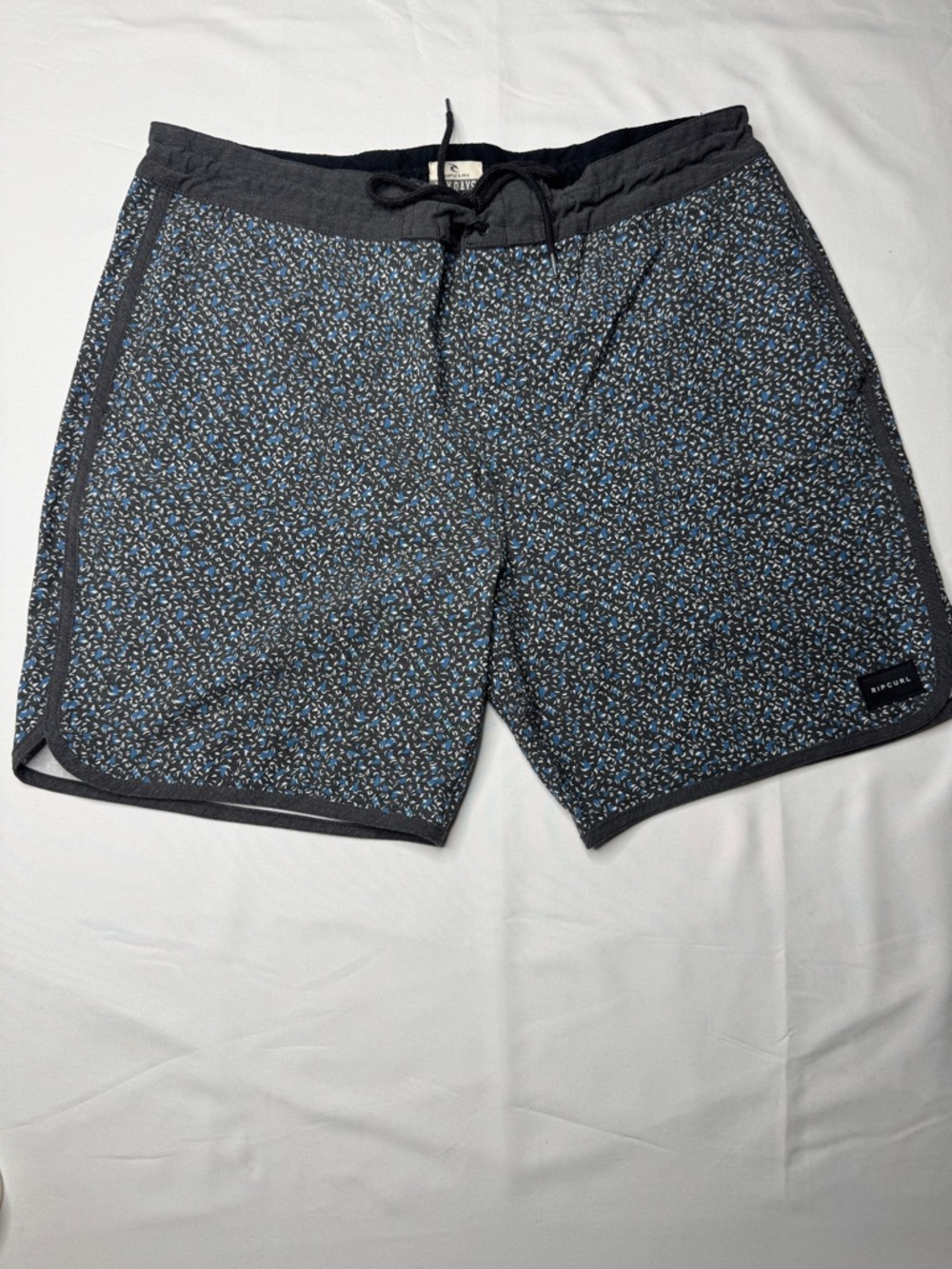 Rip Curl Lay Days Lifestyle Boardshorts Size 34 Black Blue Floral Print